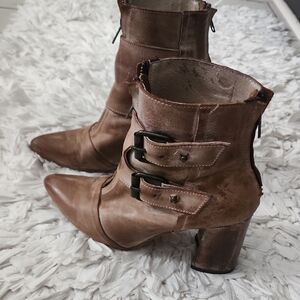 Freebird Joey Tan Heeled Boots with Buckle Detail